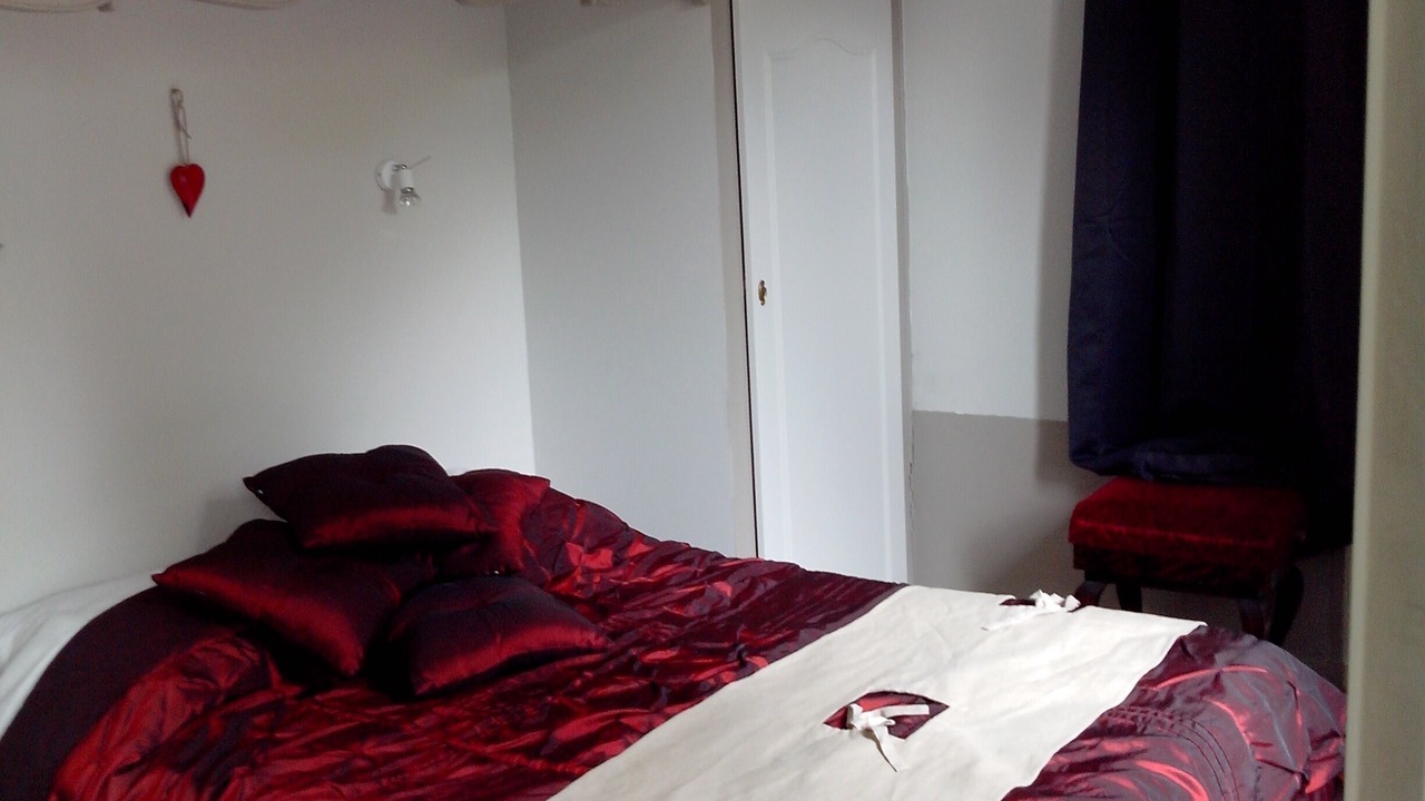 Photo of Bedroom in Saint-Benoit-des-Ondes