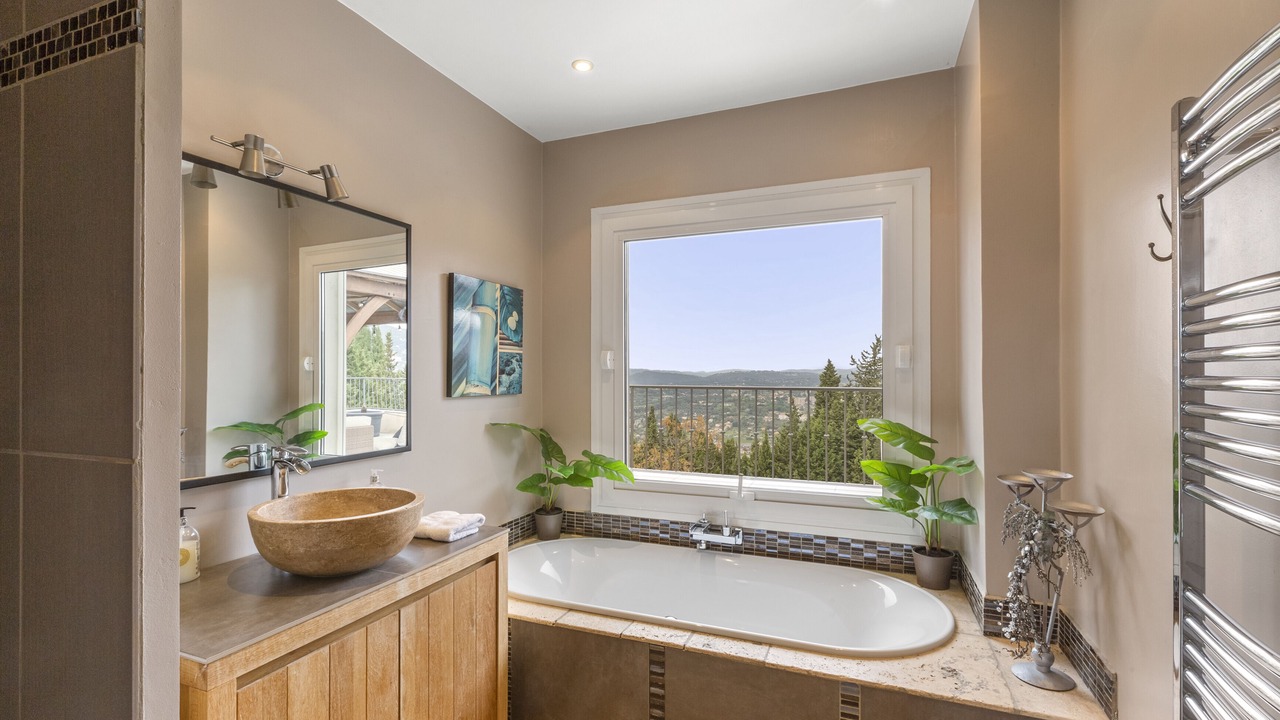 Photo of Bathroom in Le Plan-de-Grasse