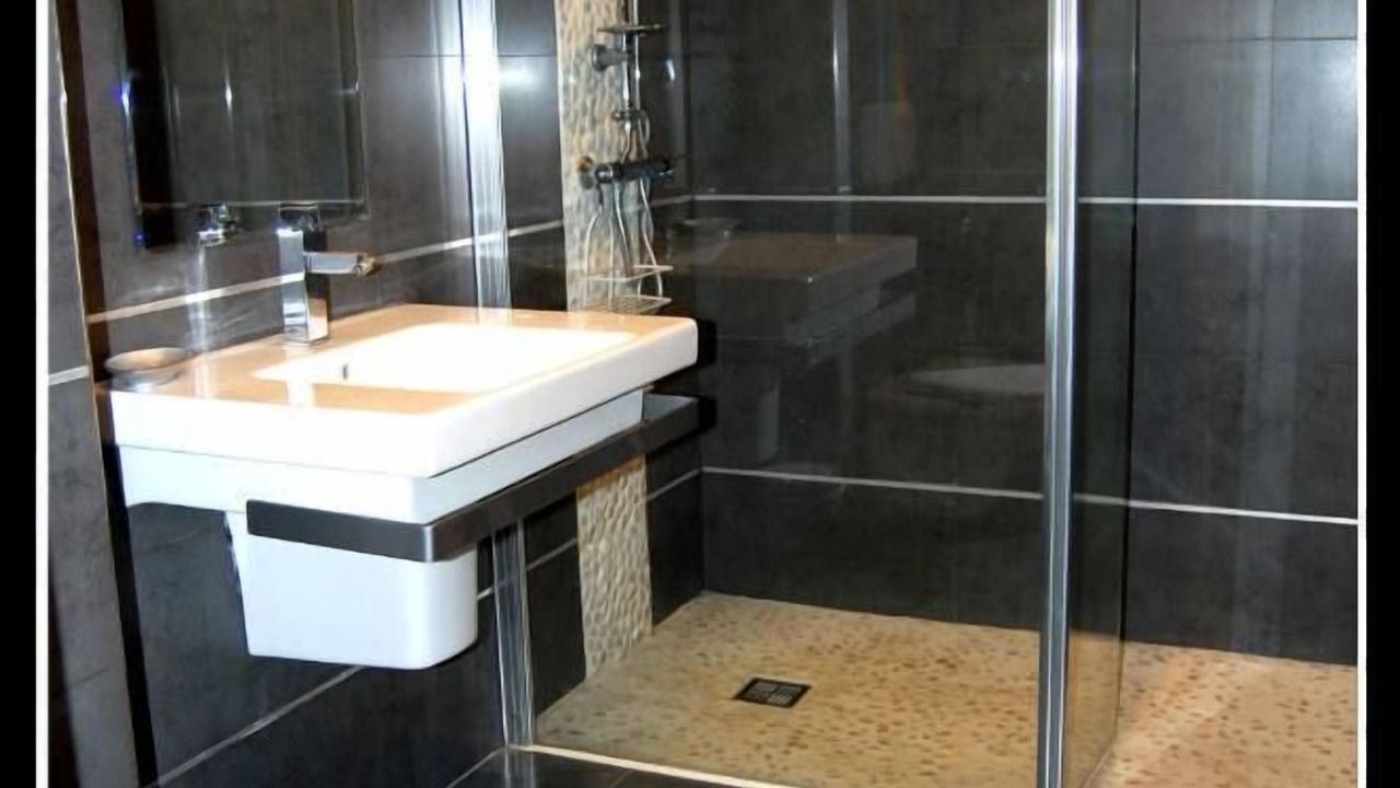 Photo of Bathroom in Faucon