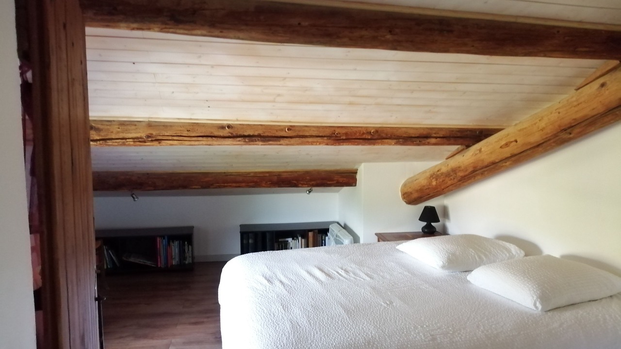 Photo of Bedroom in Faucon