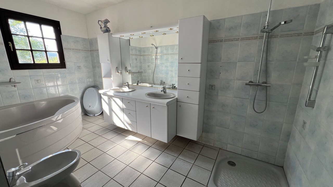 Photo of Bathroom in Saint-Bauzille-de-Putois