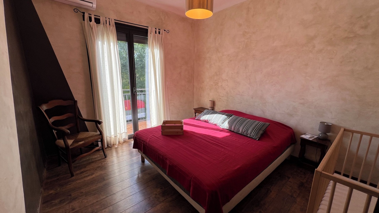 Photo of Bedroom in Saint-Bauzille-de-Putois