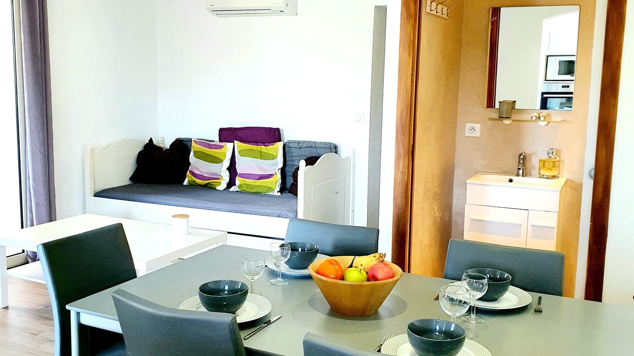 Photo of Others in Galeria