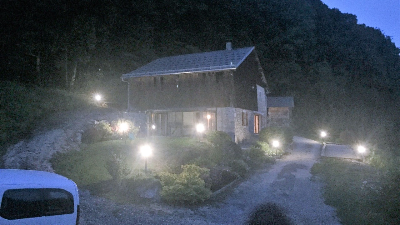 Photo of Outdoor in Onnion