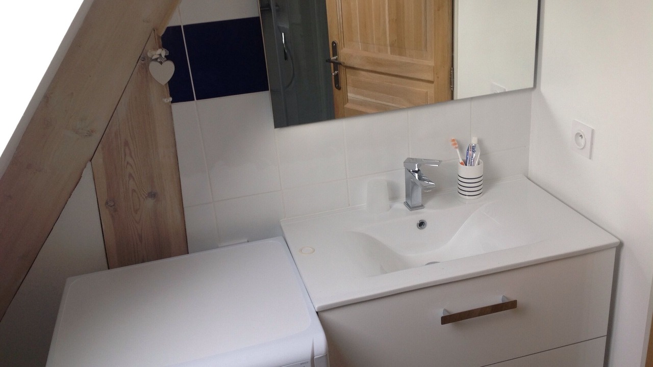 Photo of Bathroom in Escalles
