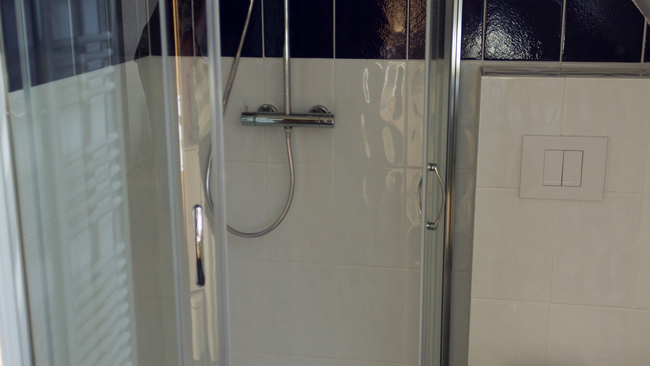 Photo of Bathroom in Escalles