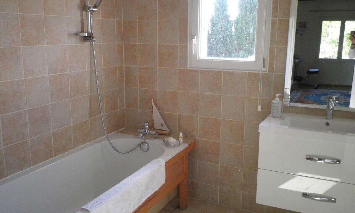 Photo of Bathroom in Bellegarde-du-Razes