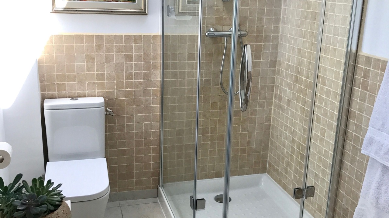 Photo of Bathroom in Bellegarde-du-Razes