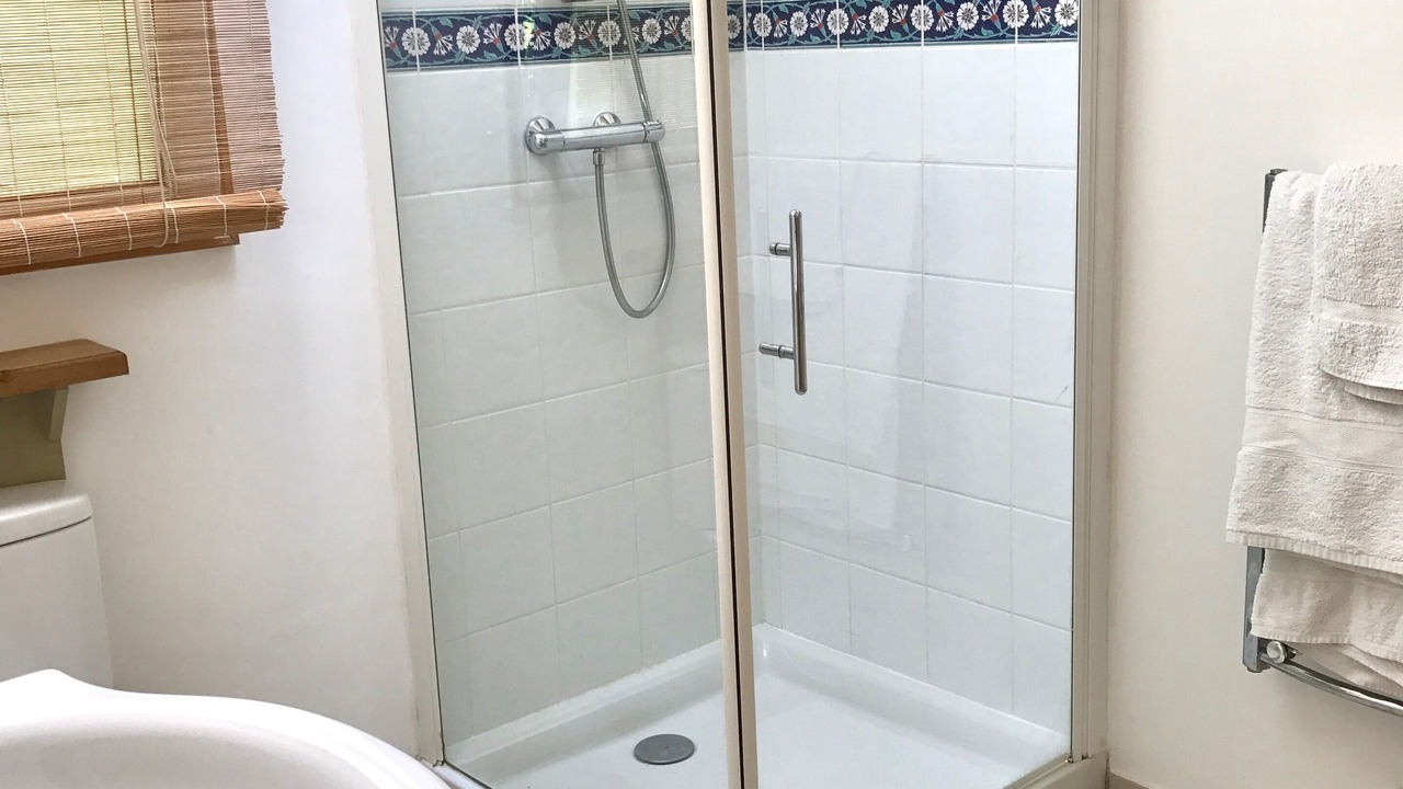 Photo of Bathroom in Bellegarde-du-Razes