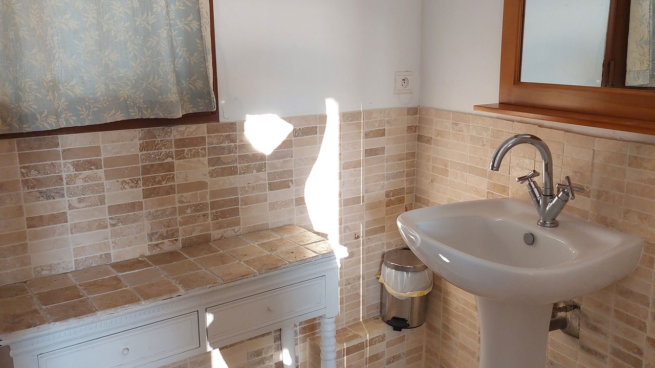 Photo of Bathroom in Ceret