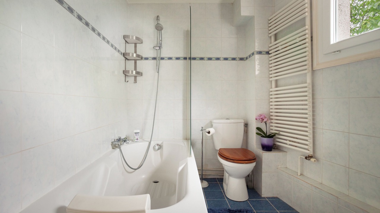 Photo of Bathroom in Ceret