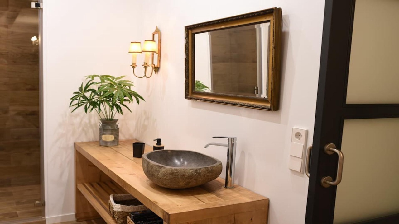 Photo of Bathroom in Embajadores