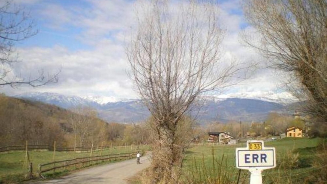 Photo of Others in Err