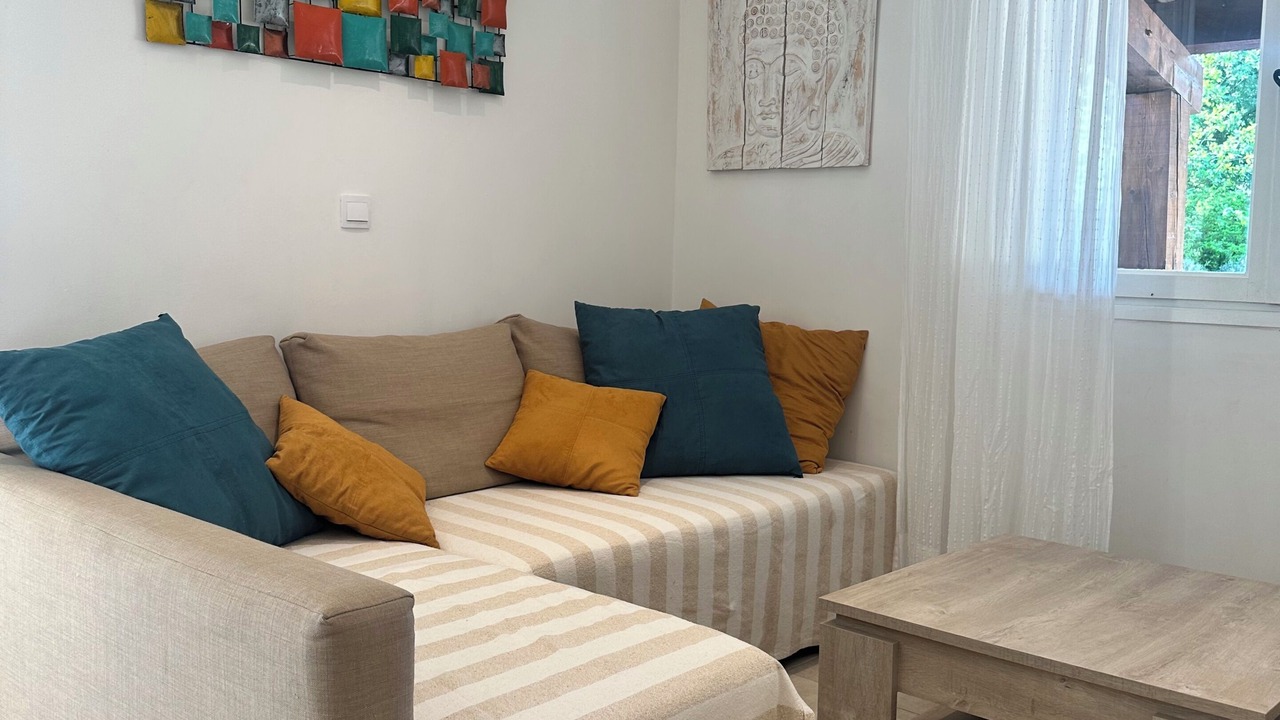 Photo of Livingroom in Saint-Jean-de-Maruejols-et-Avejan