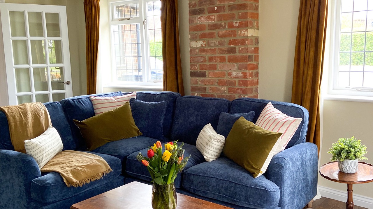 Photo of Livingroom in Godalming