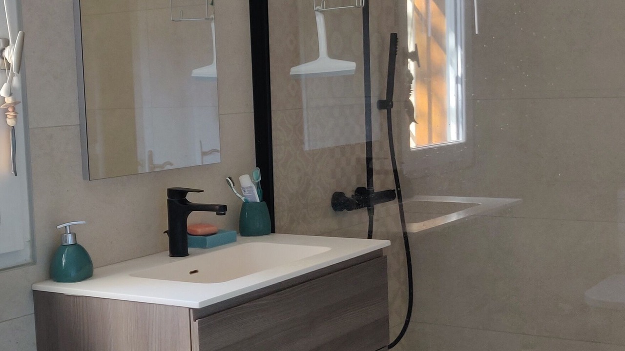 Photo of Bathroom in Salinelles