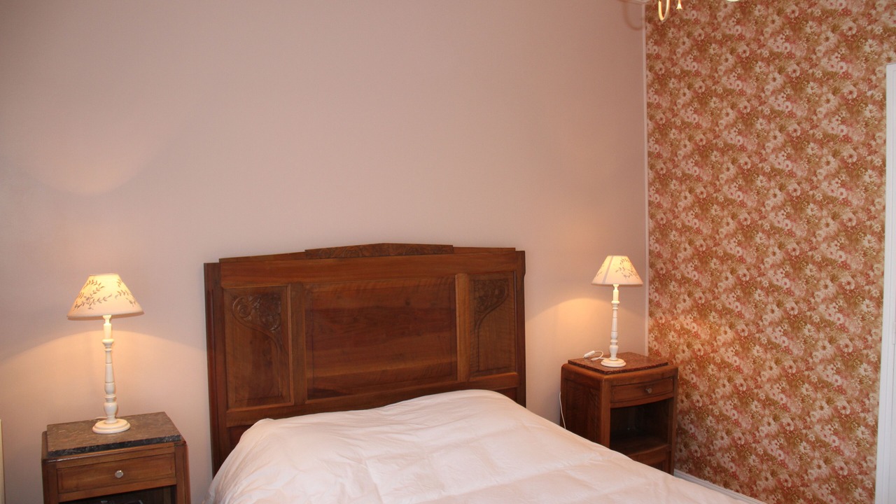 Photo of Bedroom in Messanges