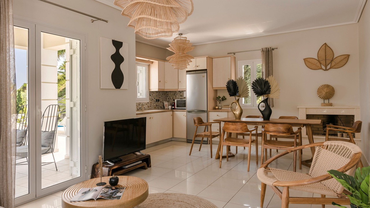 Photo of Others in Karavados