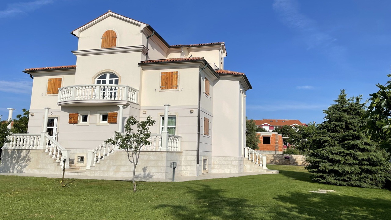 Photo of Outdoor in Liznjan