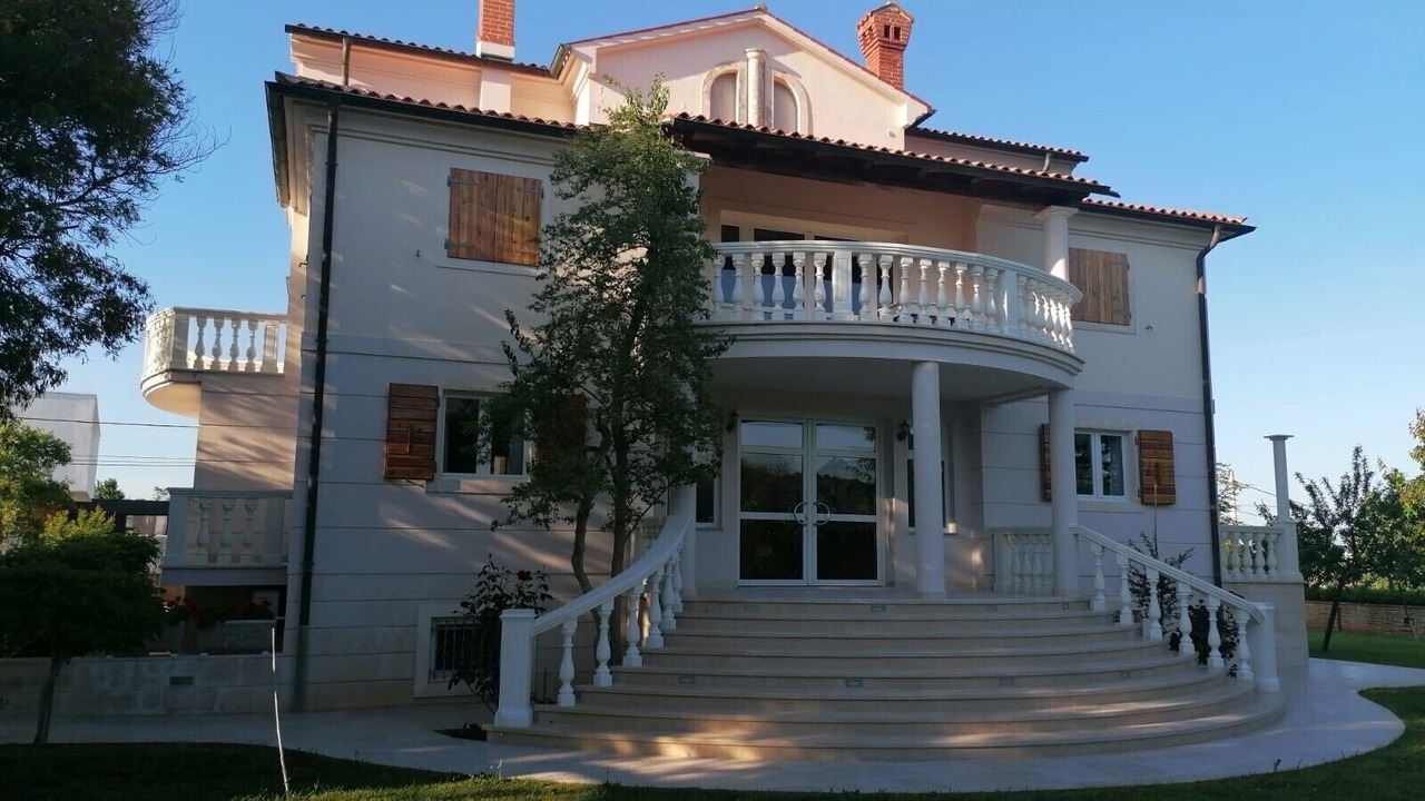 Photo of Outdoor in Liznjan
