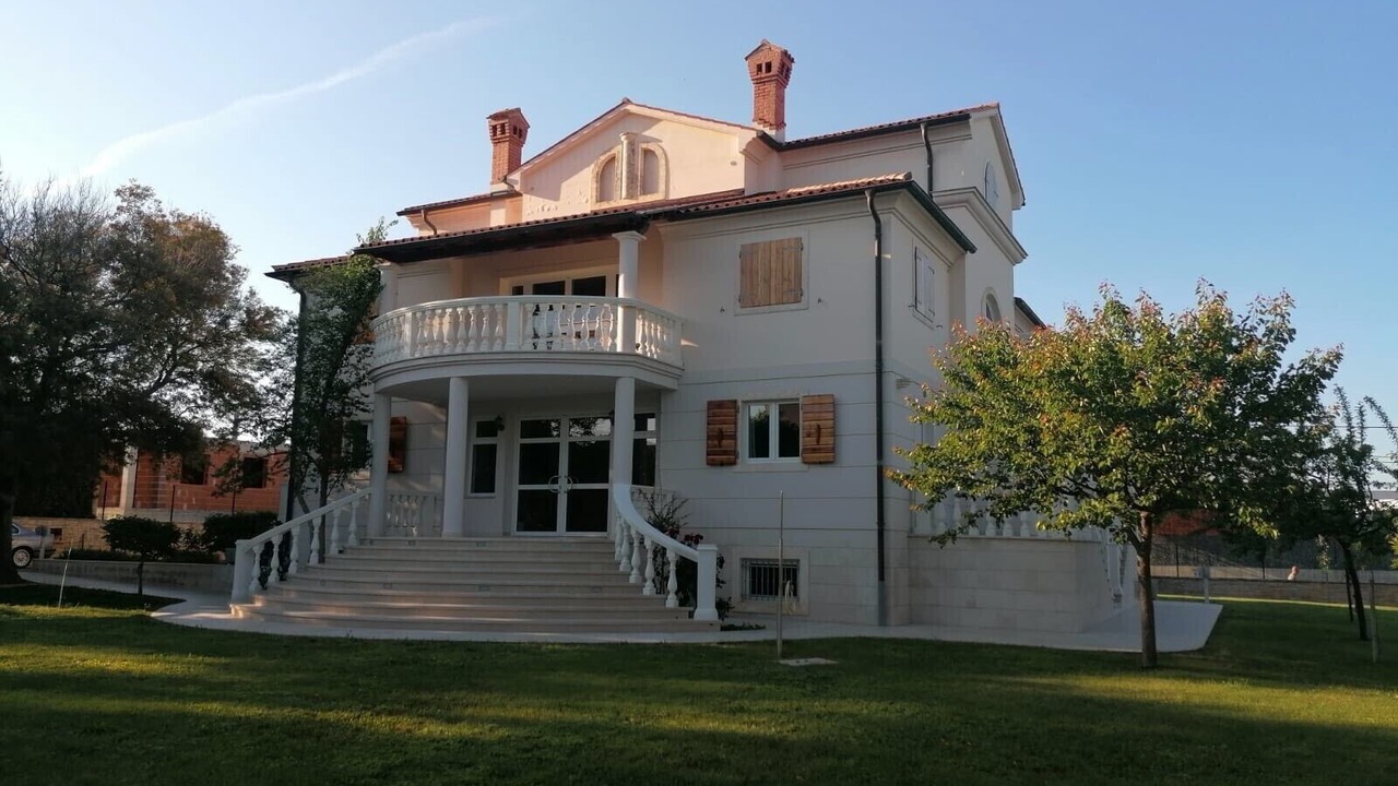 Photo of Outdoor in Liznjan