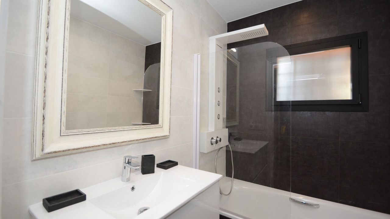 Photo of Bathroom in Pals