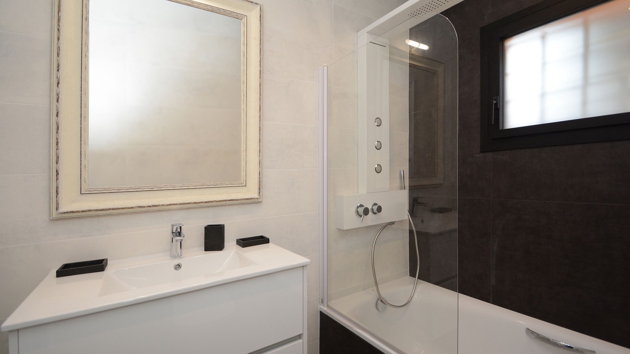 Photo of Bathroom in Pals