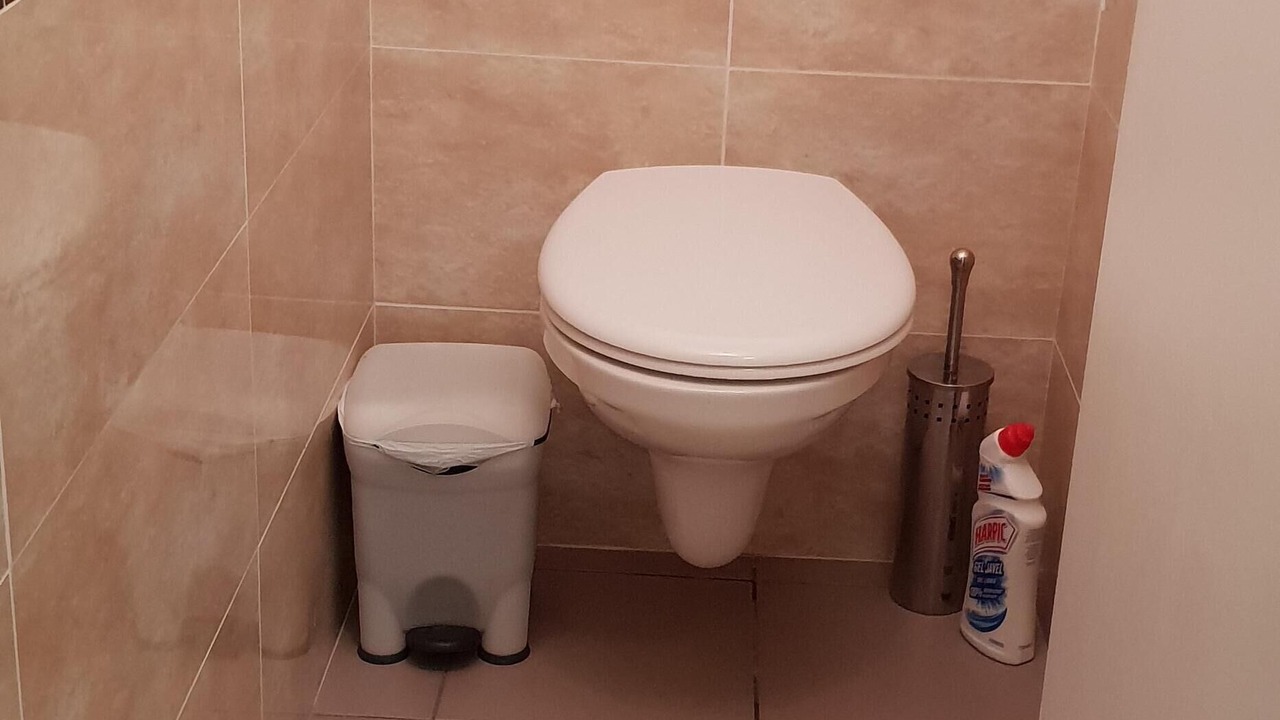 Photo of Bathroom in La Jetee