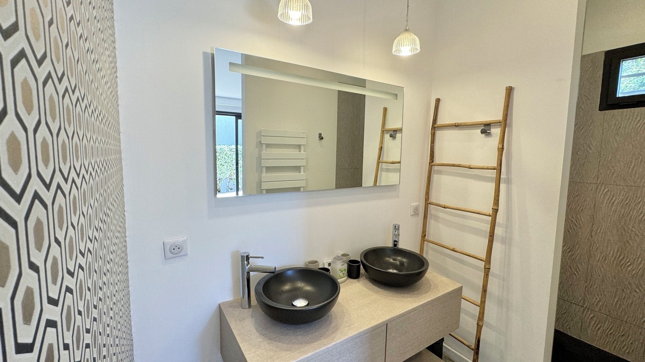 Photo of Bathroom in Cassis