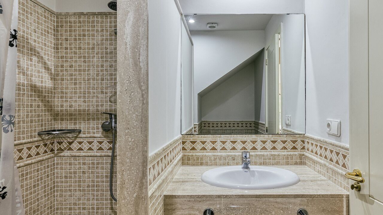 Photo of Bathroom in Navata