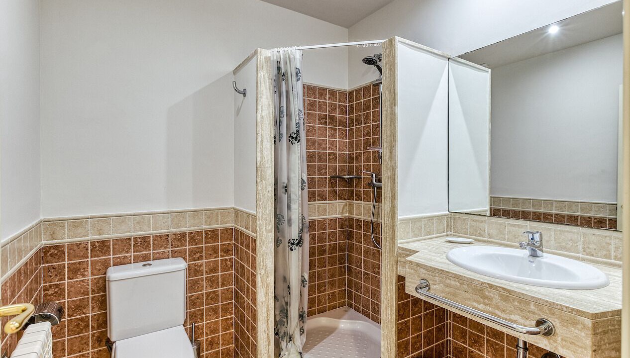 Photo of Bathroom in Navata