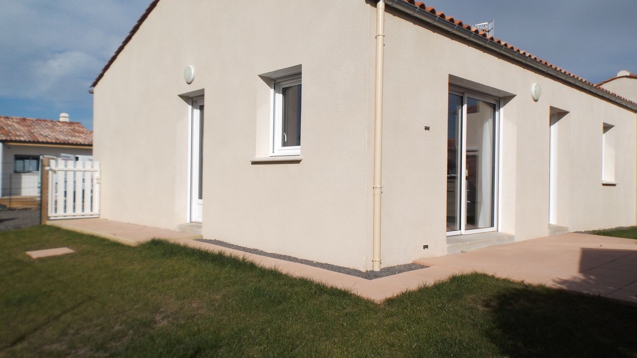 Photo of Outdoor in Angles