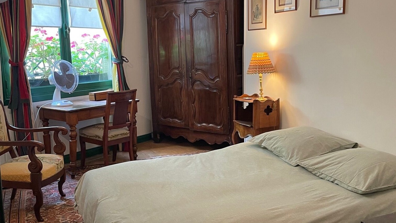 Photo of Bedroom in 8th Arrondissement