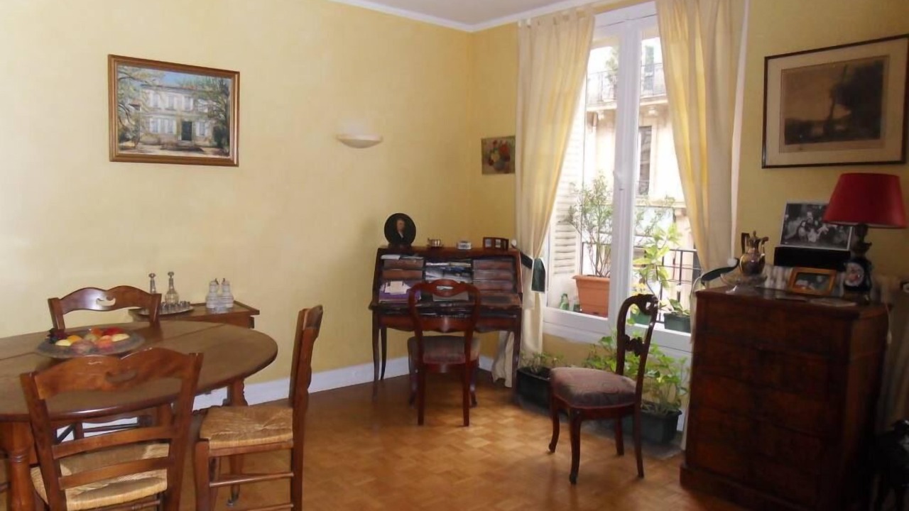 Photo of Livingroom in 8th Arrondissement