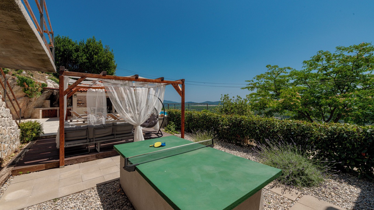 Photo of Patio Balcony in Popovici