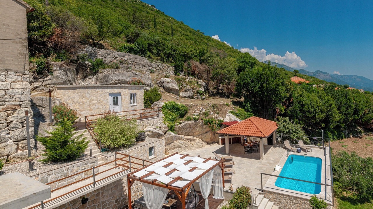 Photo of Outdoor in Popovici