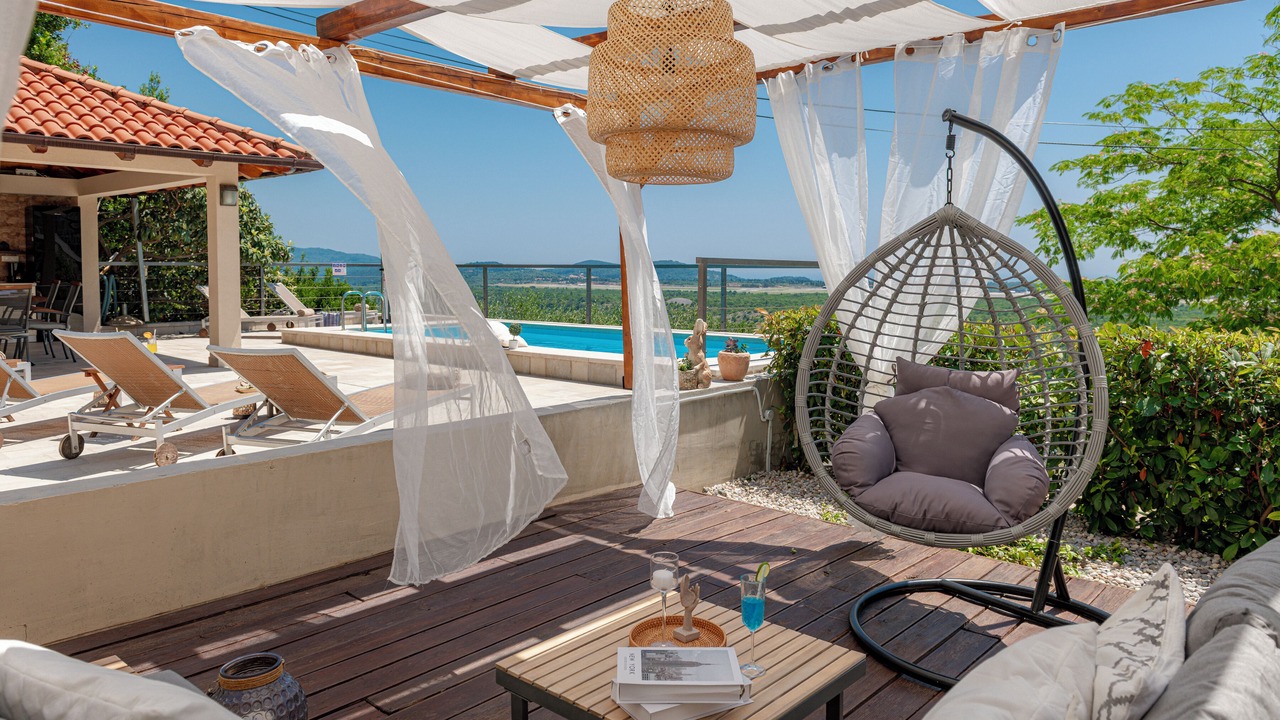 Photo of Patio Balcony in Popovici