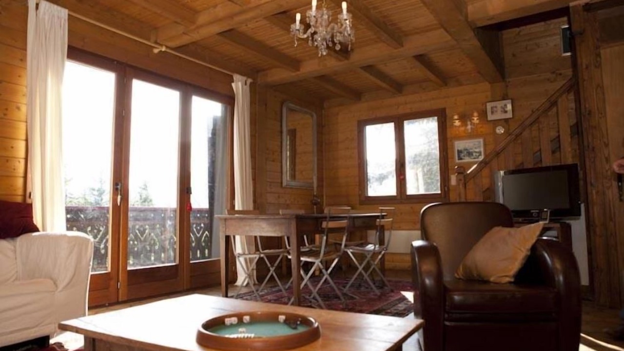 Photo of Livingroom in Station de Drouzin le Mont