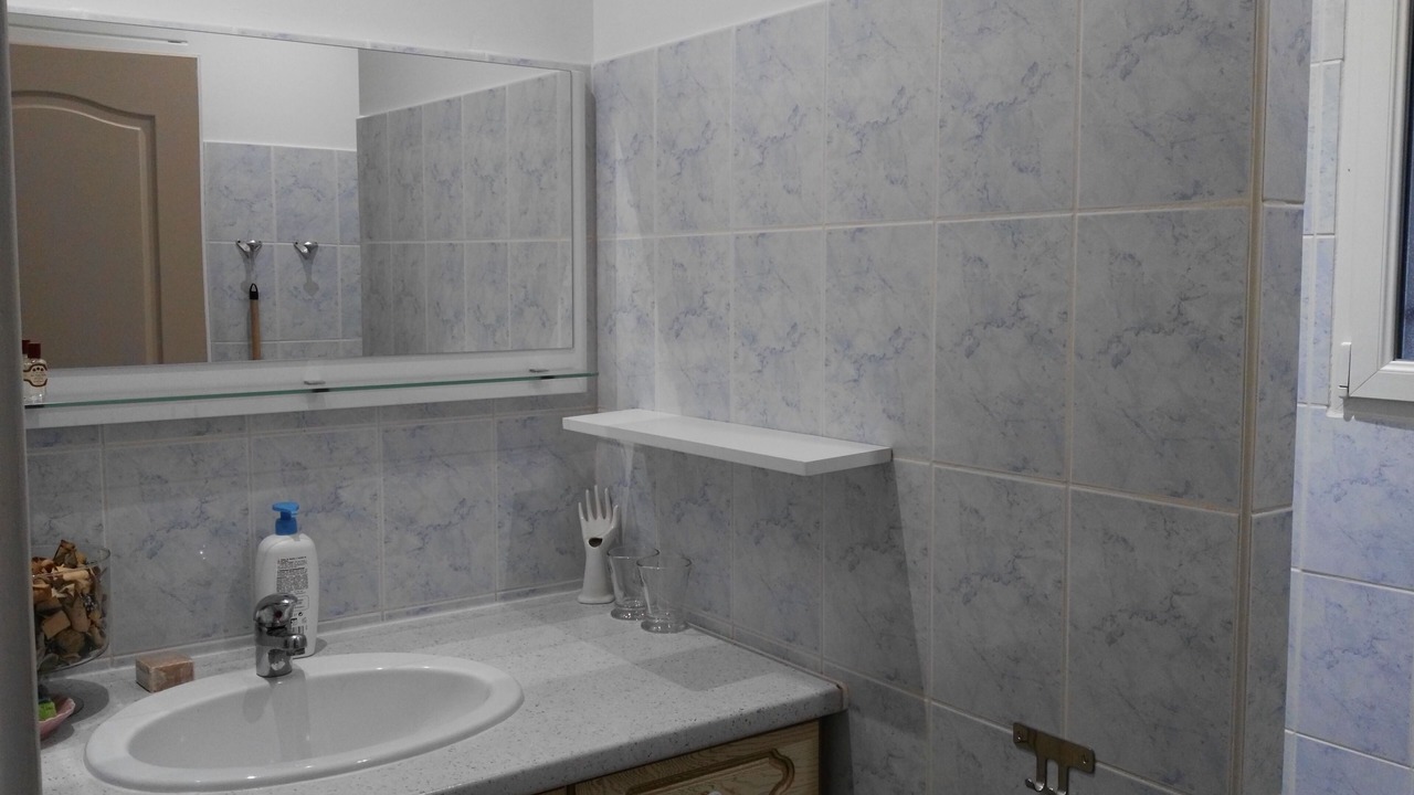 Photo of Bathroom in Pujaut