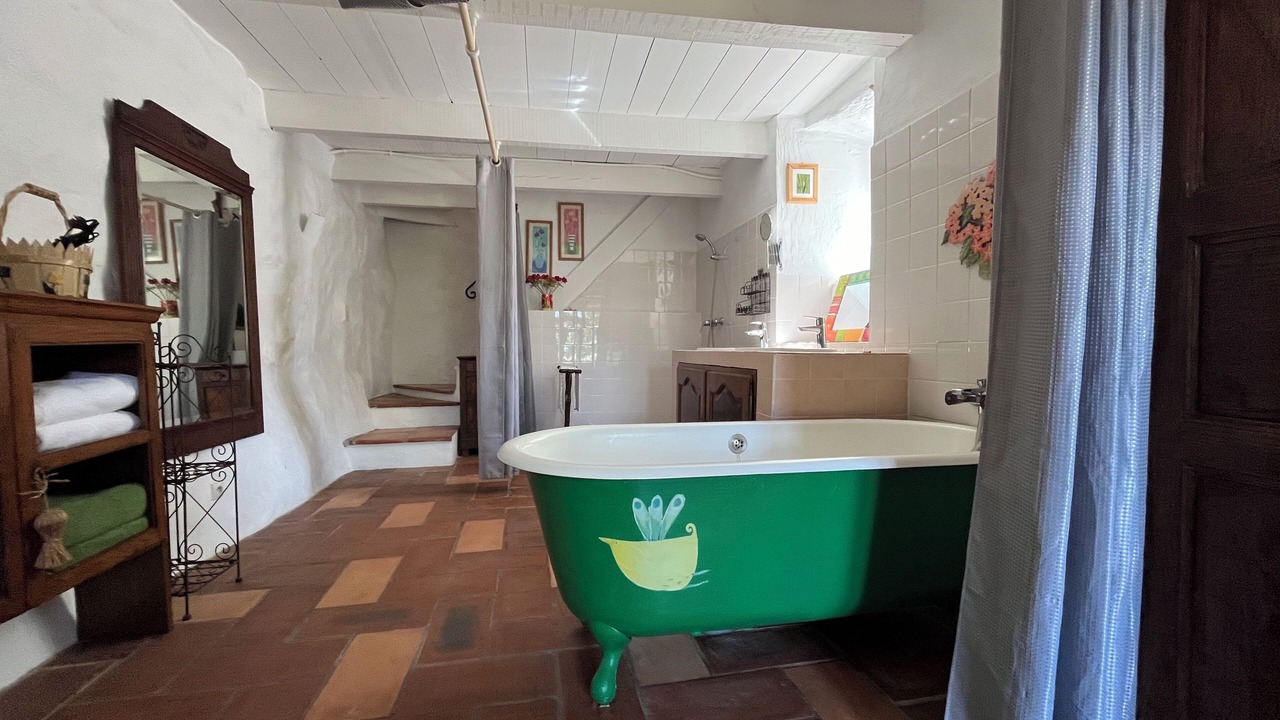 Photo of Bathroom in Figari