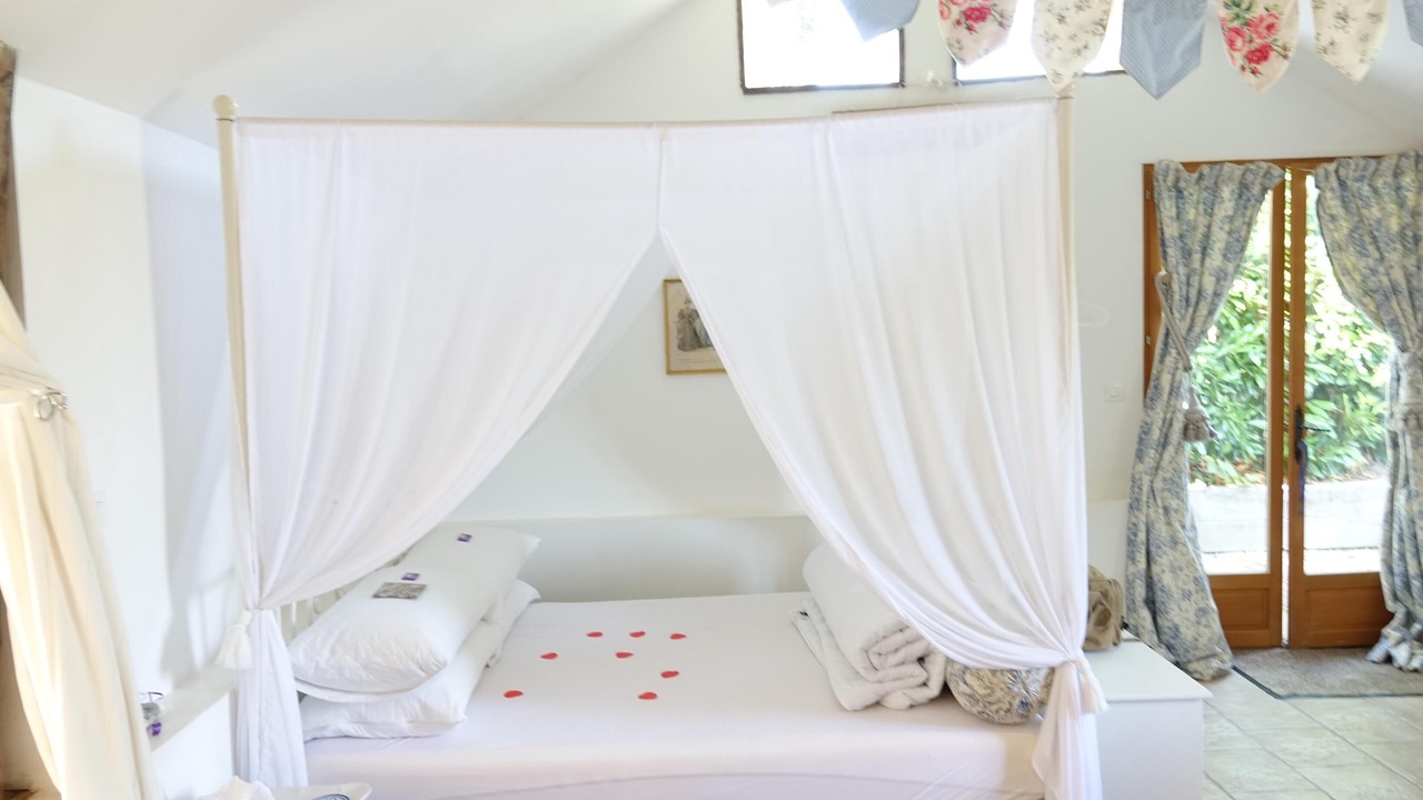 Photo of Bedroom in Barenton