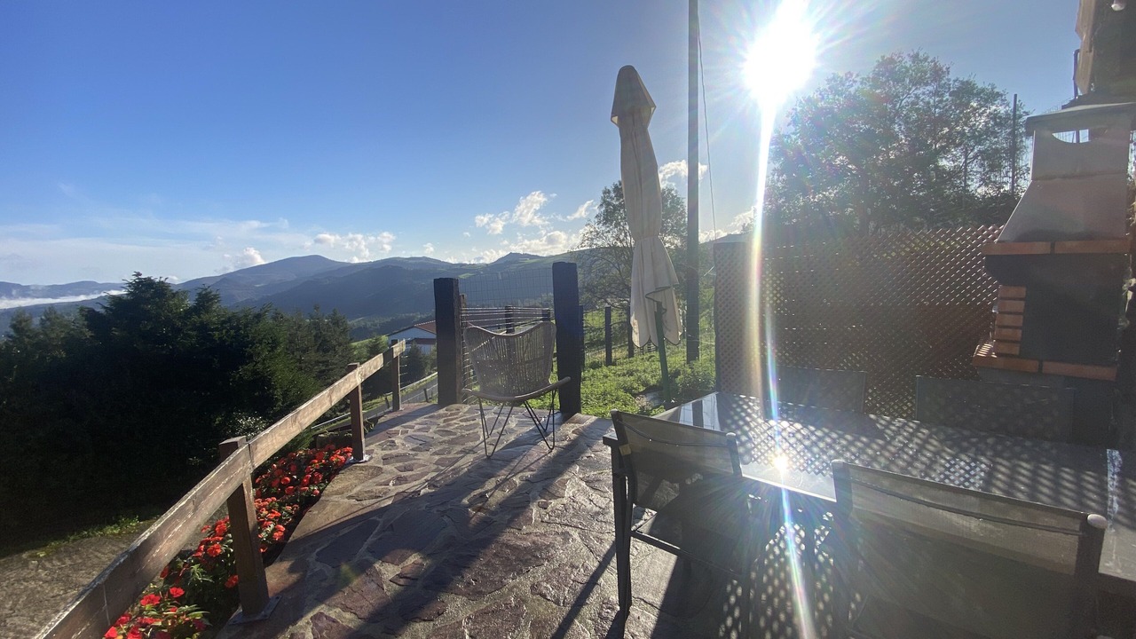 Photo of Outdoor in Aia