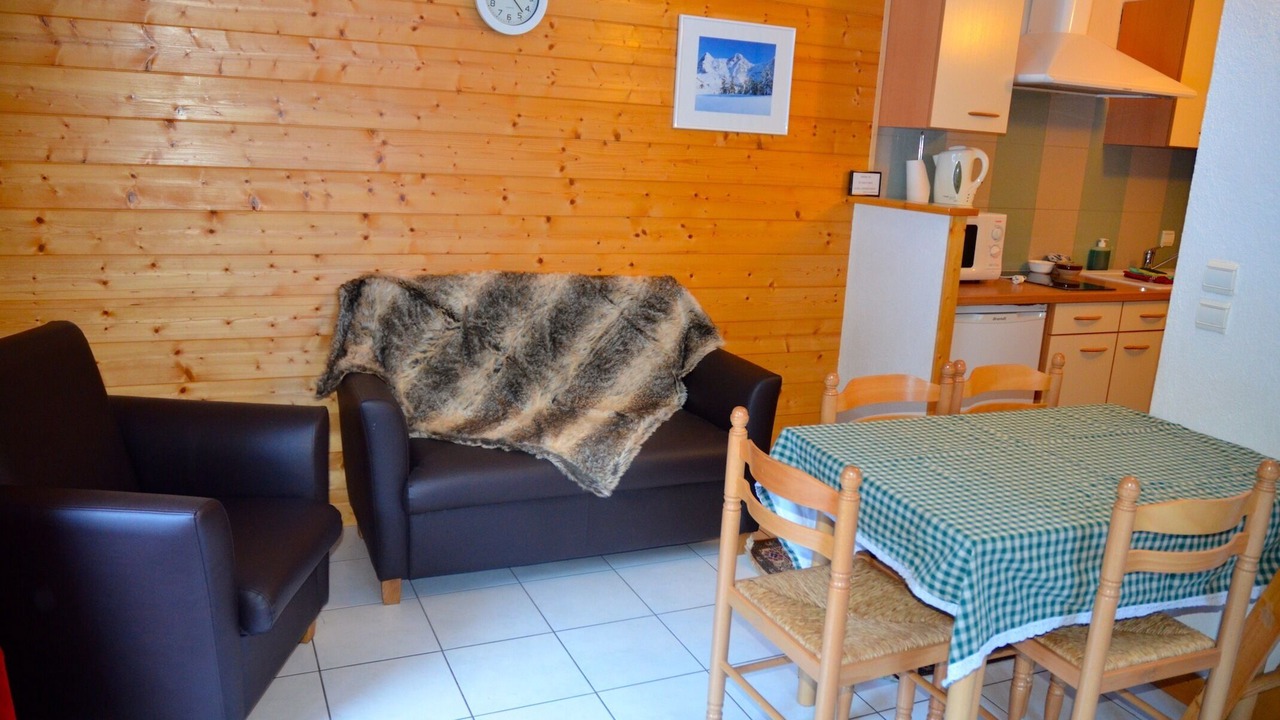 Photo of Others in Les Prodains