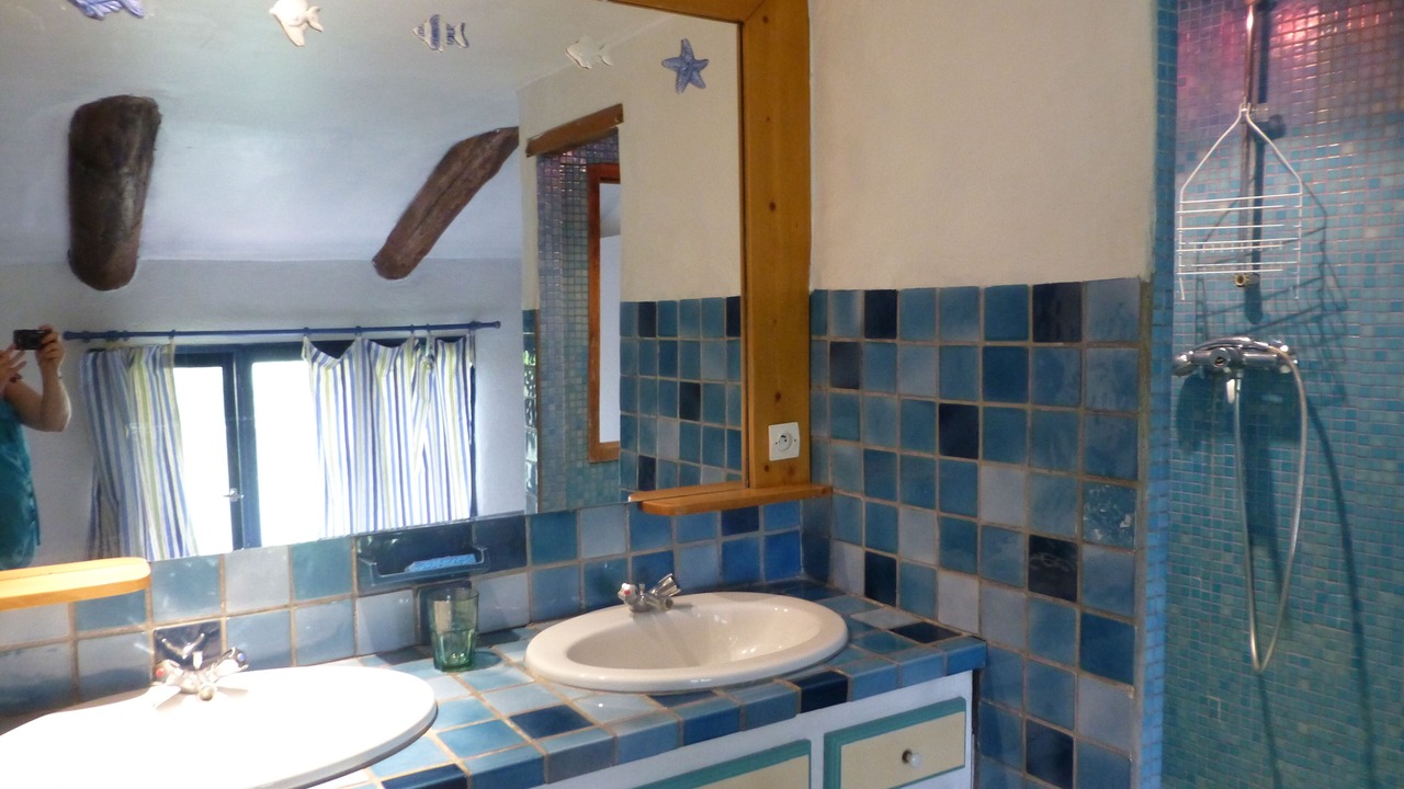 Photo of Bathroom in Piolenc