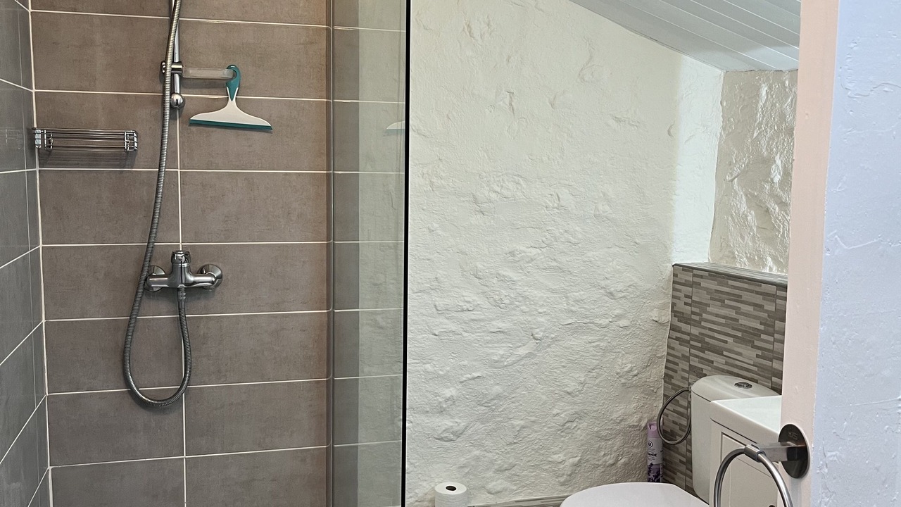 Photo of Bathroom in Edon