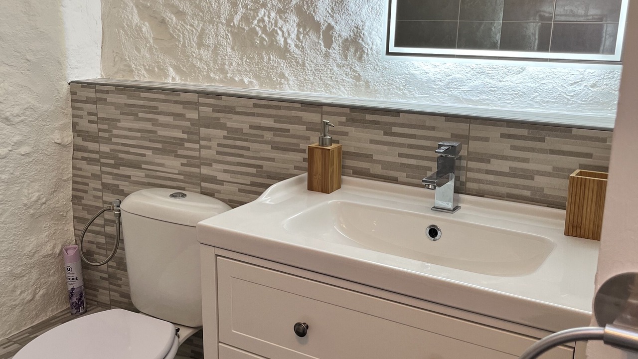 Photo of Bathroom in Edon