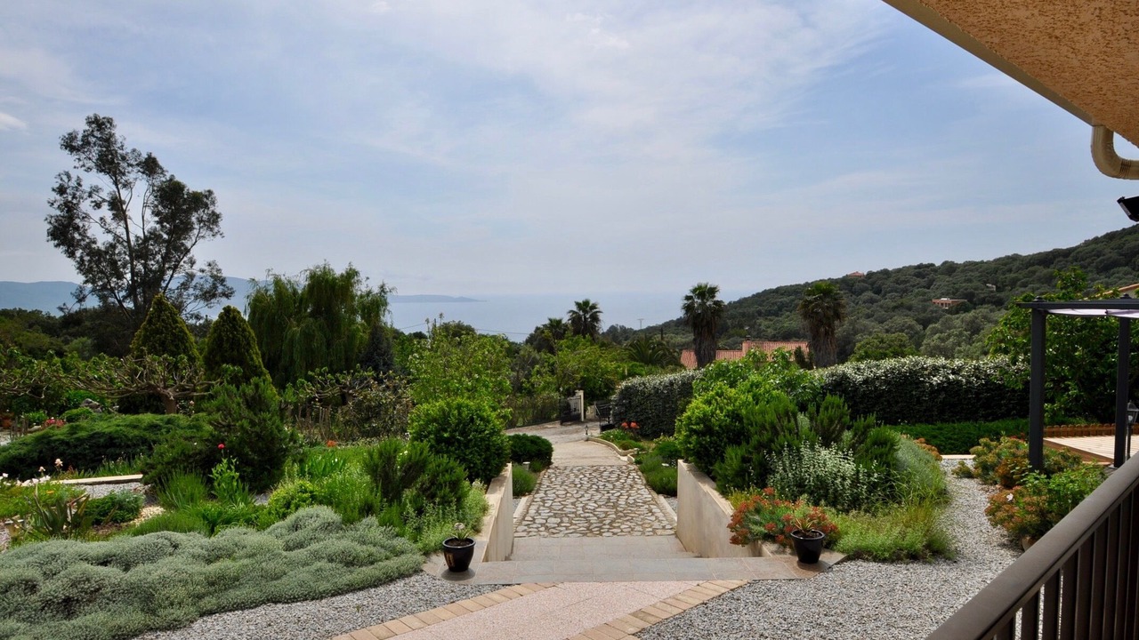 Photo of Patio Balcony in Olmeto