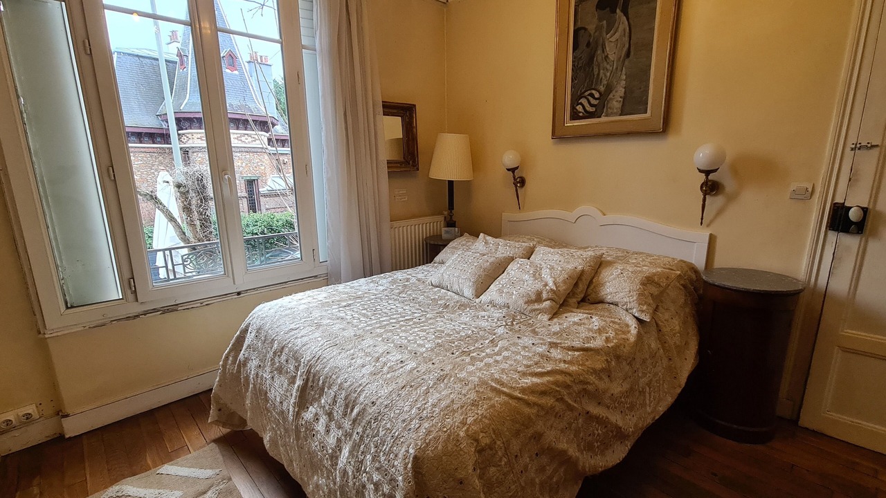 Photo of Bedroom in Sevres