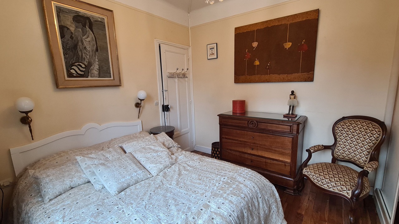 Photo of Bedroom in Sevres