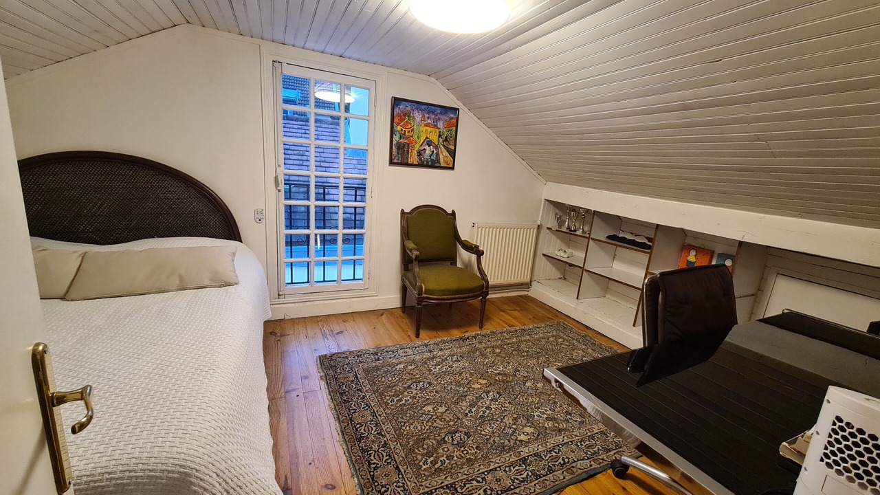 Photo of Bedroom in Sevres